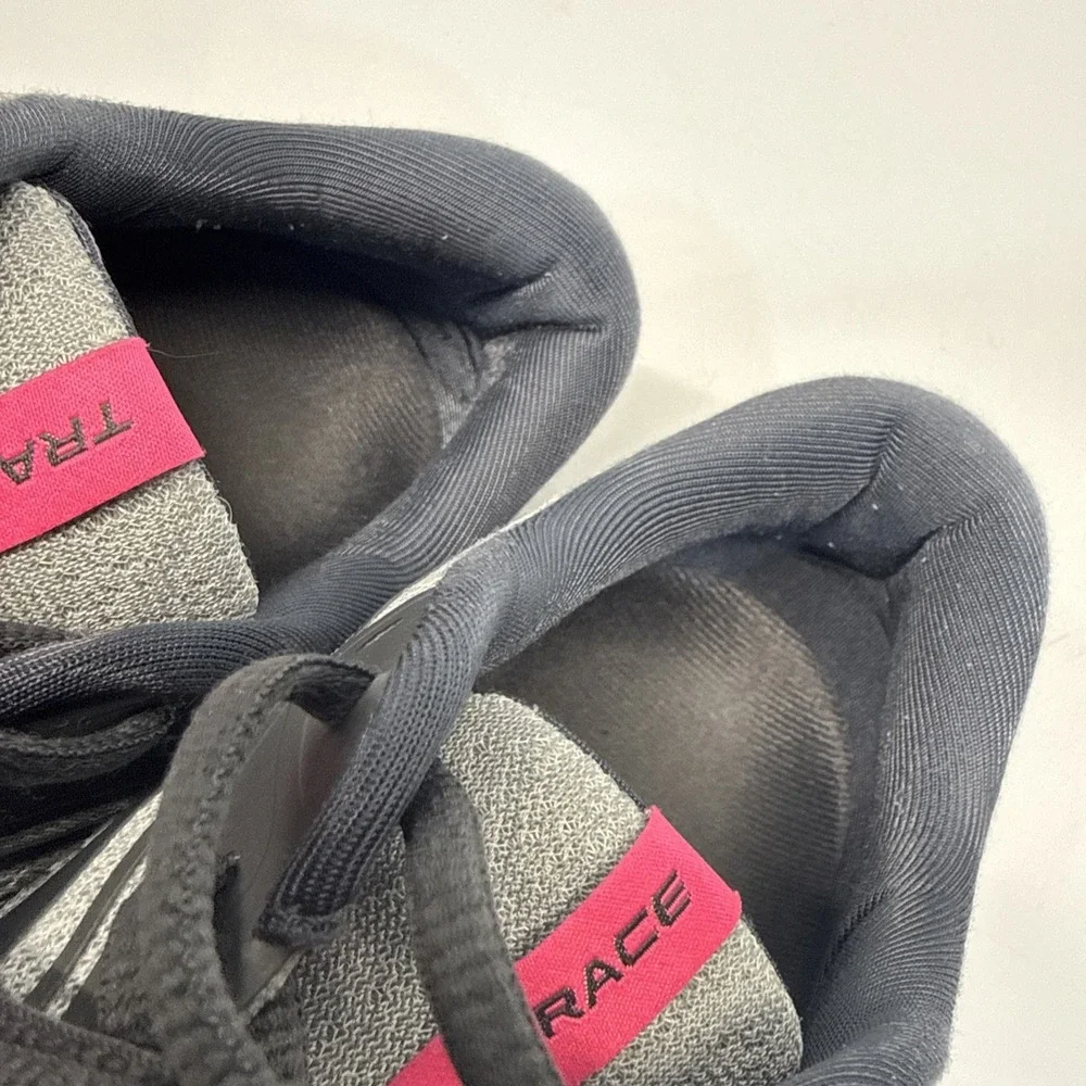 Brooks item womens